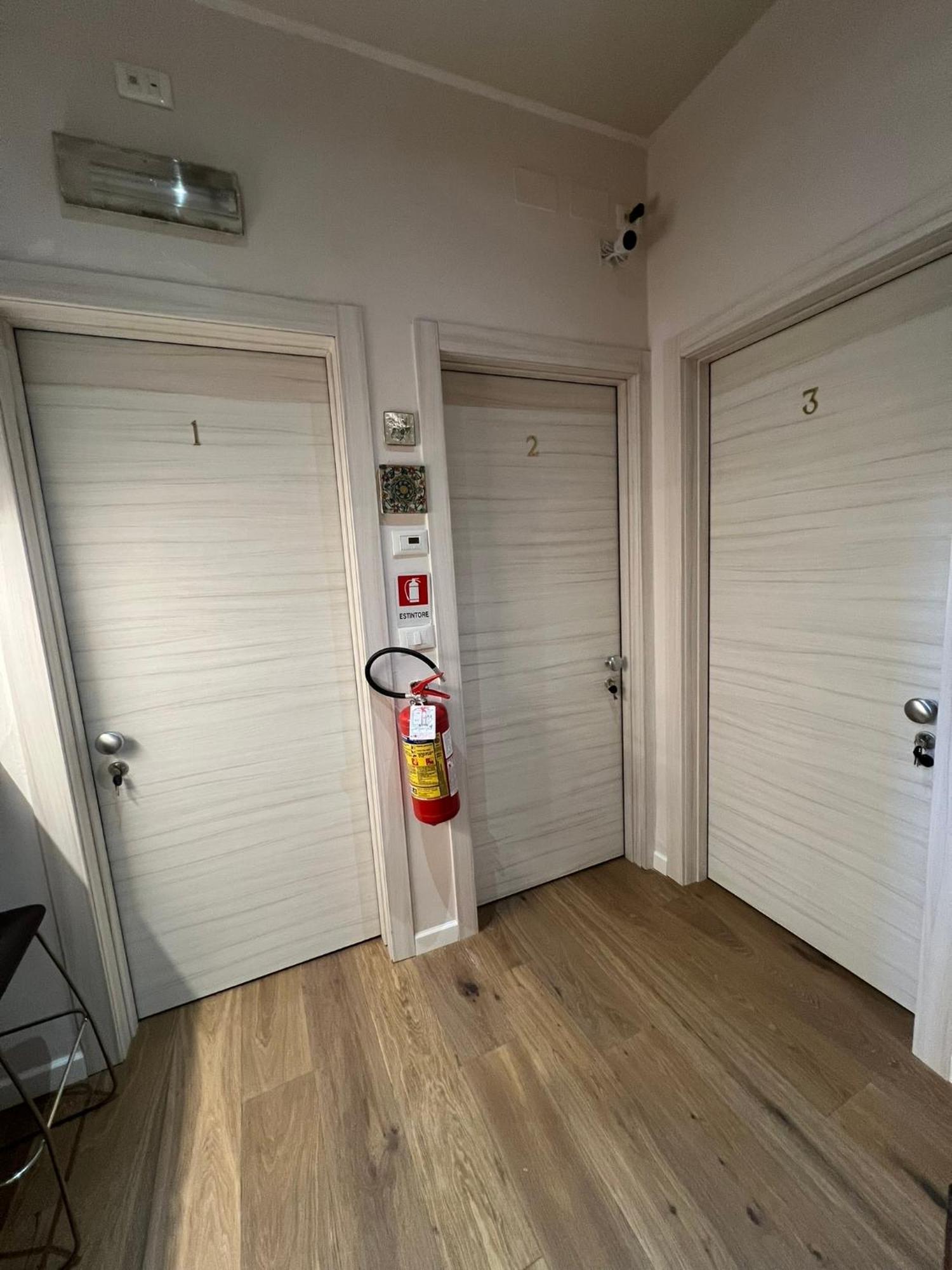 Bed&Bed Cassia Bed & Breakfast Firenze Bagian luar foto